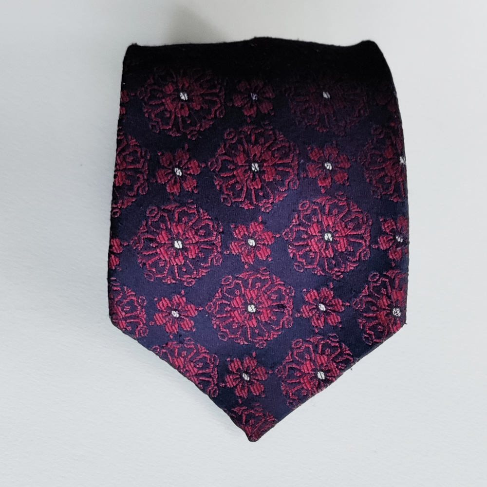 Angelo Litrico Navy and Red Patterned Tie Vintage 4 x 59 inches - Polyester